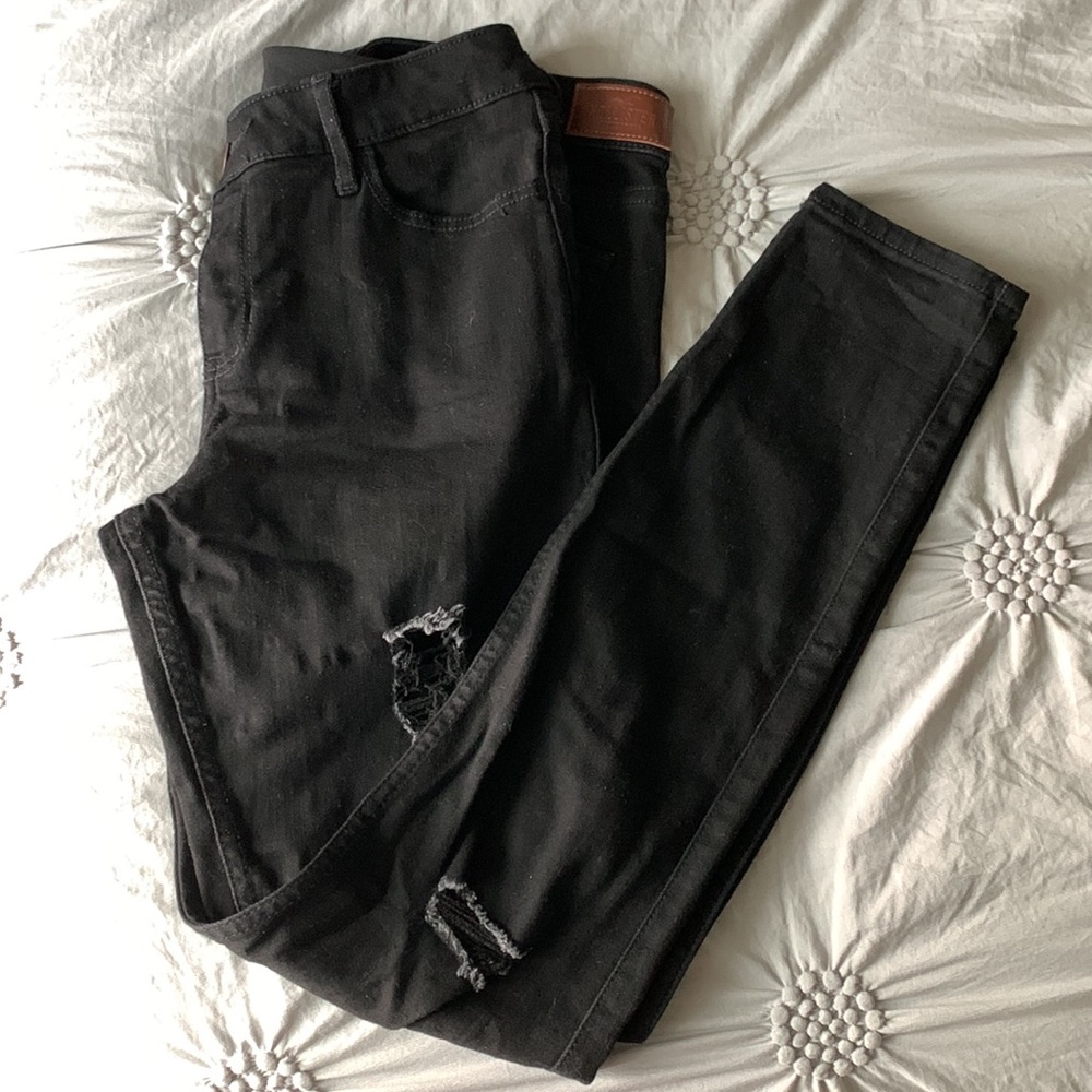Hollister low rise black skinny jeans